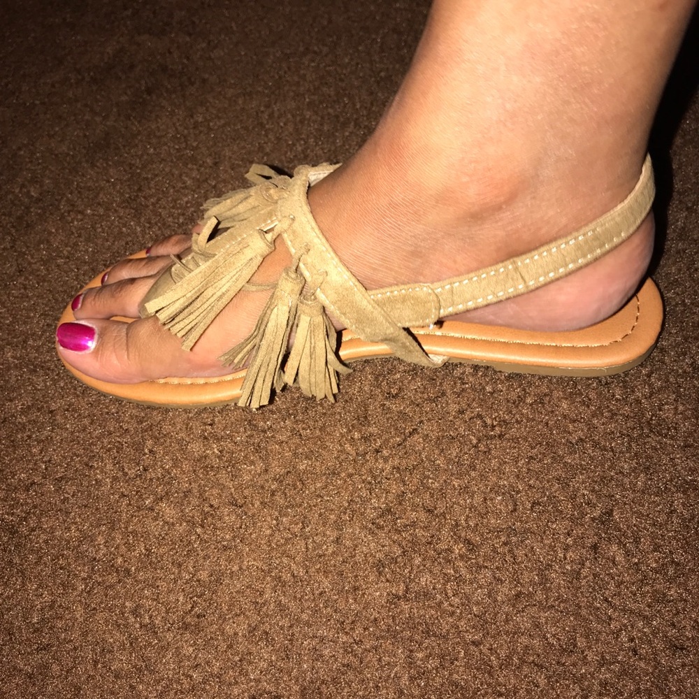 Sandals - Picture 2 of 4
